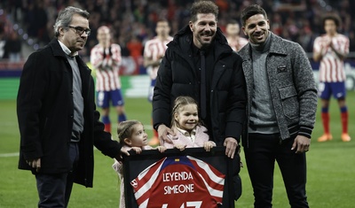 diego simeone recibe homenaje atletico madrid