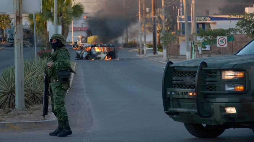 Trasladan al hijo del "Chapo" Guzmán a Ciudad de México tras su captura