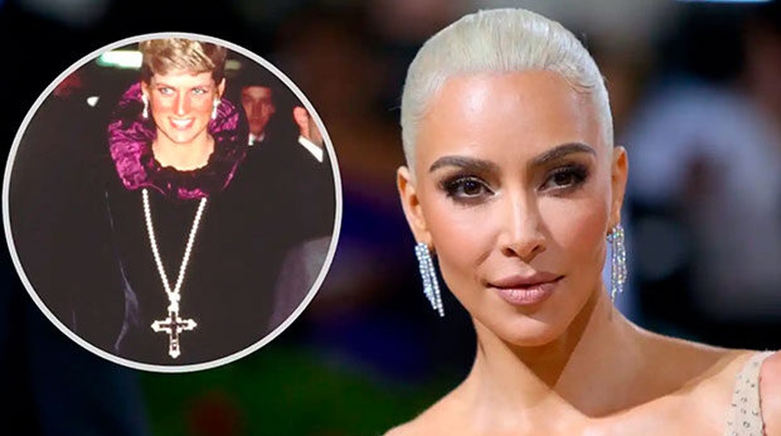 Kim Kardashian compra la cruz de Attallah que lució la princesa Diana