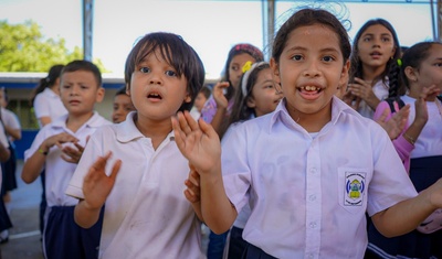 uniformes estudiantiles caros nicaragua