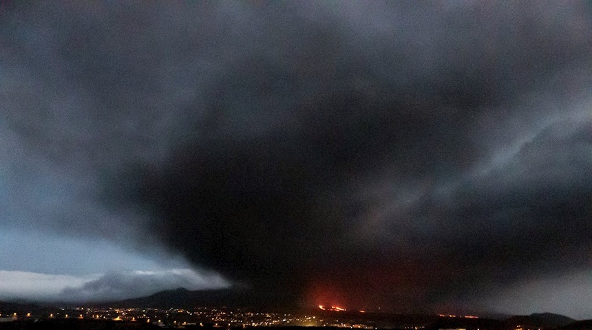 Volcán destruye en La Palma otras 60 edificaciones en las últimas 36 horas