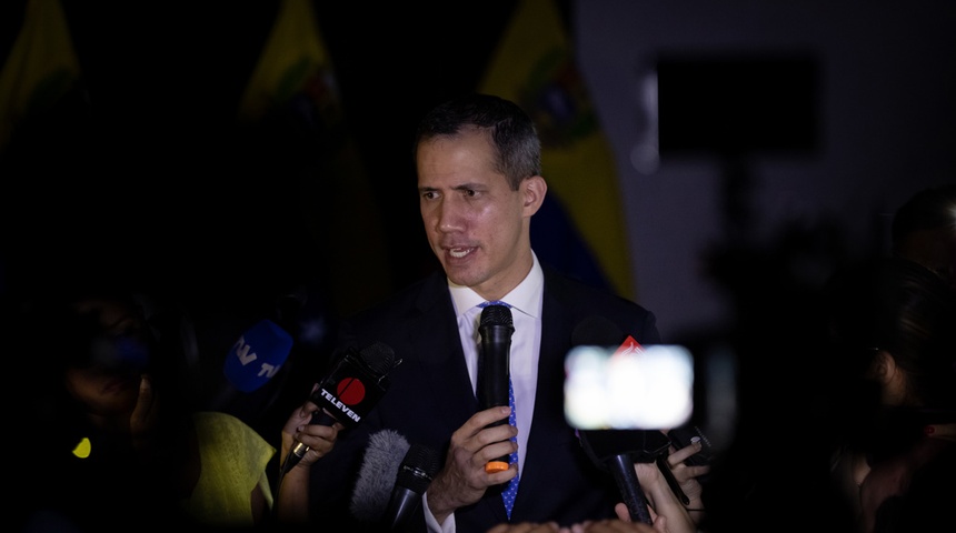 Guaidó busca apoyo en EEUU para elecciones libres pero regresará a Venezuela