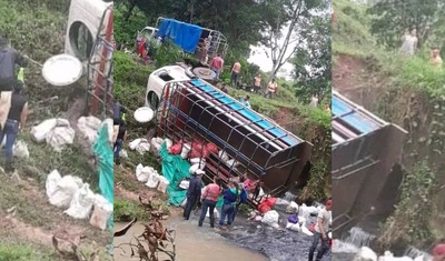 accidente camion vuelca el rama