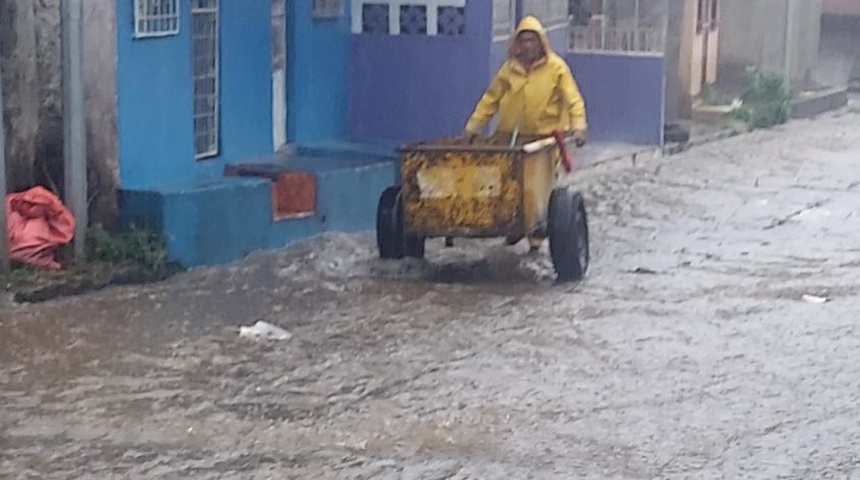 Sistema de baja presión provoca lluvias en Nicaragua, se esperan 24 horas más de precipitaciones