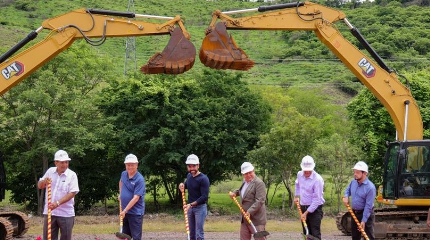 Nicaragua y China inician construcción de planta solar de 61 MW por 90 millones de dólares