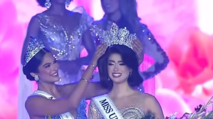 Miss Universo Sheynnis Palacios coronó a la nueva Miss Panamá 2024