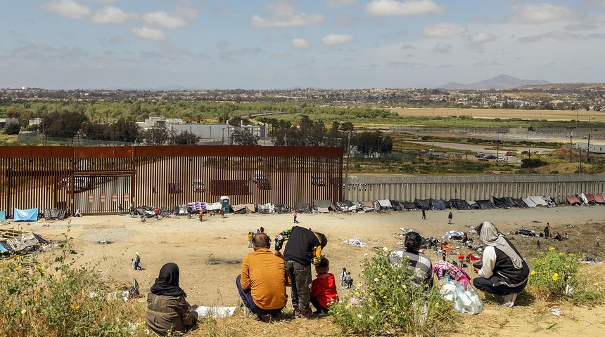 Unicef subraya que los niños tienen derecho al asilo y a permanecer con sus familias