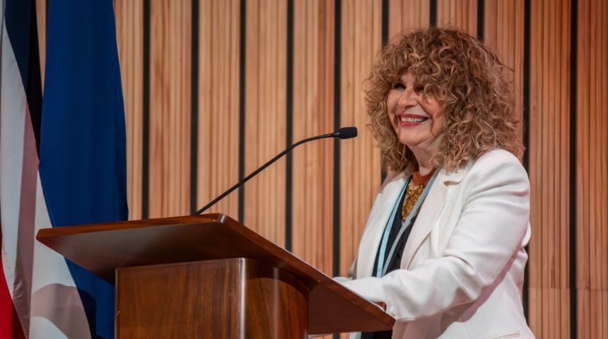 Gioconda Belli, Margo Glantz y Vila Matas, posibles ganadores del Premio Cervantes 2024