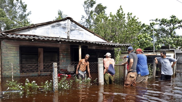 huracan helene inundaciones casas cuba