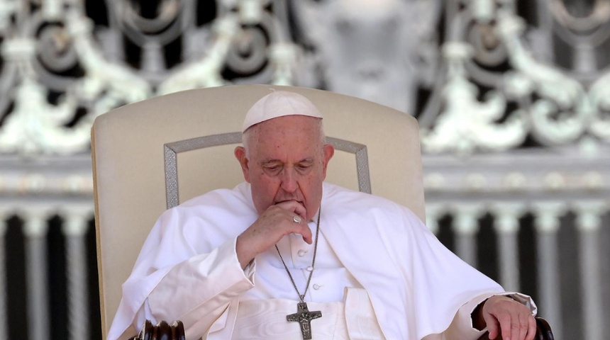 Papa Francisco con mejoría en su salud y retoma su trabajo desde el hospital