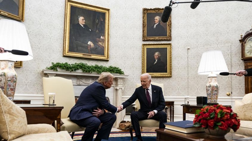 Termina la reunión entre Biden y Trump tras casi dos horas en el Despacho Oval