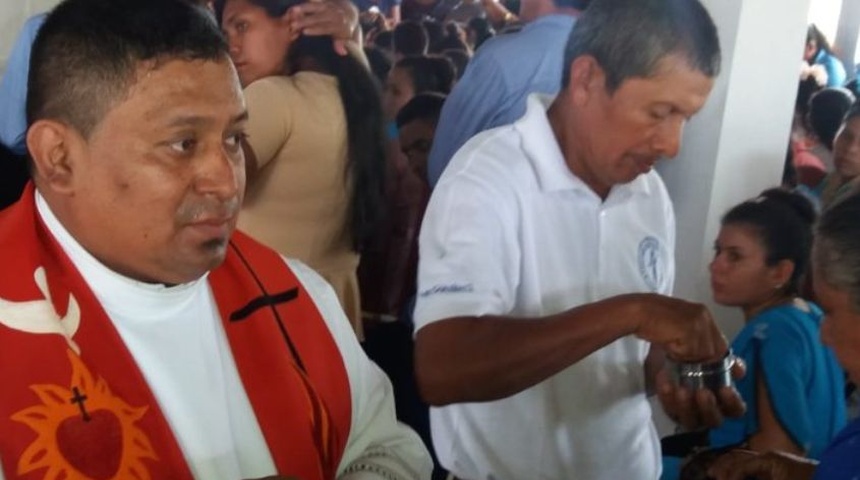 Dos sacerdotes nicaragüenses obligados al exilio