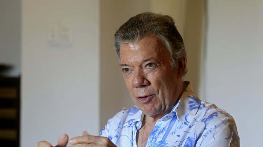 Juan Manuel Santos afirma que "Maduro perdió toda legitimidad y debe salir" del poder