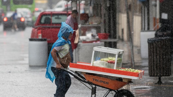 fuertes lluvias sistema baja presion mexico