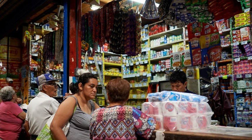 Productos de la canasta básica suben de precio, aceite, arroz y frijoles se encarecen