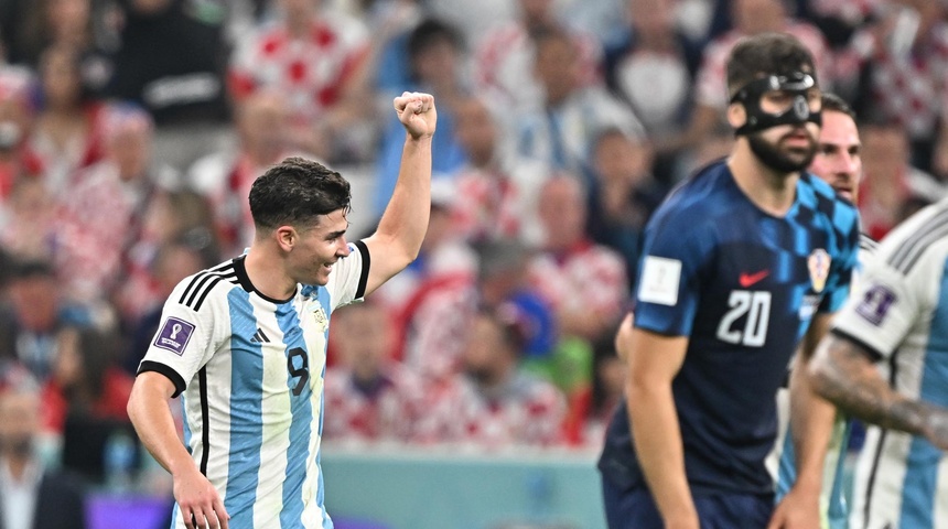 Argentina devora a Croacia, Messi irrumpe en la final 3-0