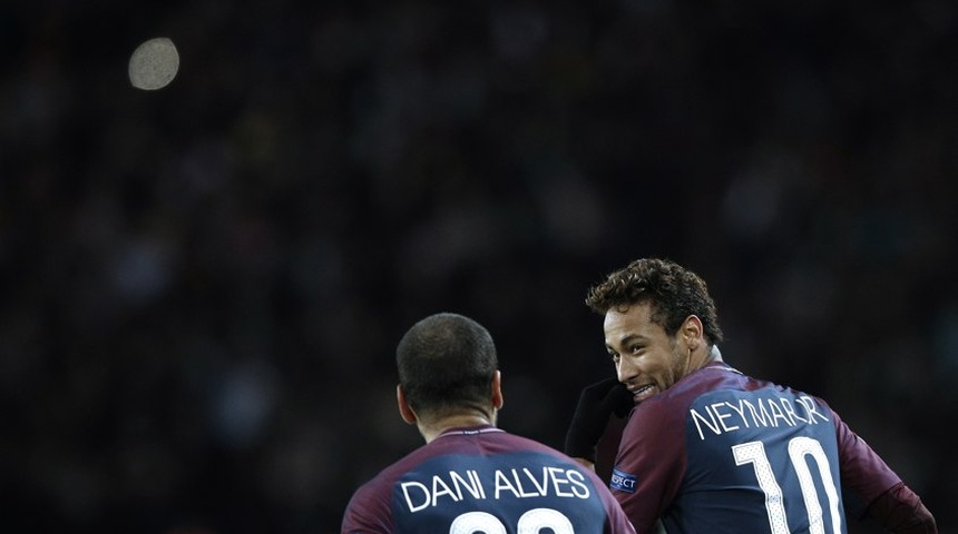 El padre de Neymar niega que vaya a ayudar a Dani Alves con la fianza