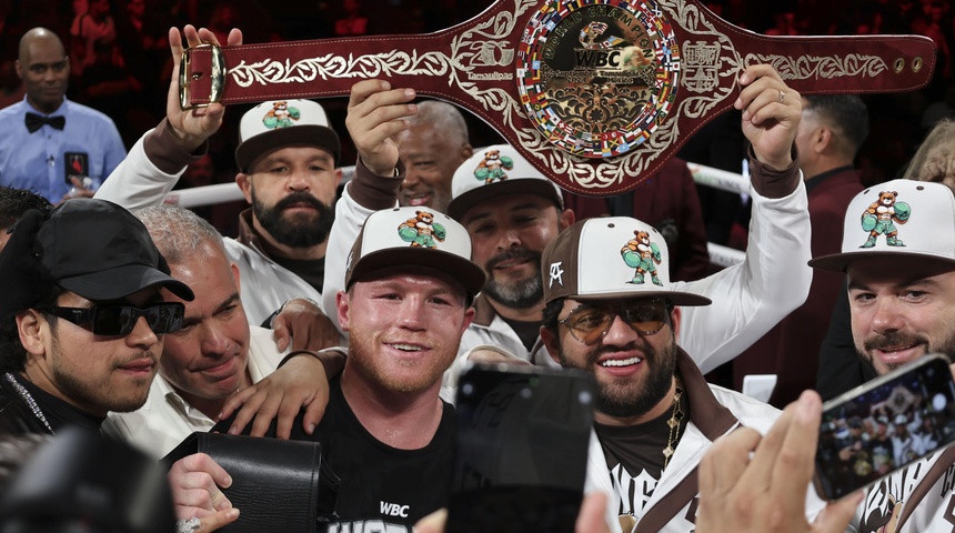 El campeón 'Canelo' Álvarez confía en Claudia Sheinbaum