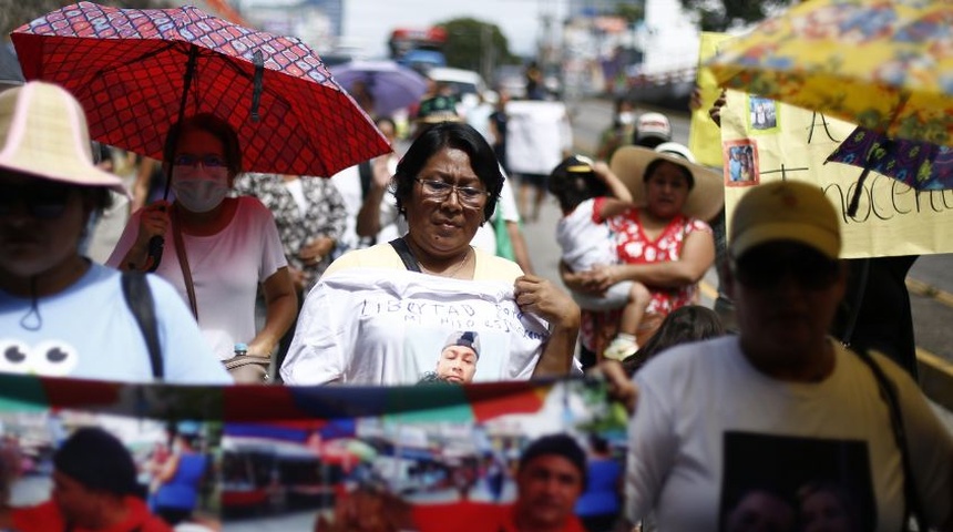 Piden la liberación de mujeres embarazadas y de niños que están en cárceles de El Salvador