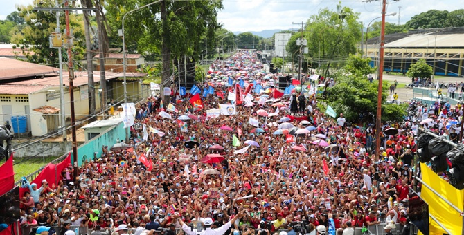 acto de campana nicolas maduro