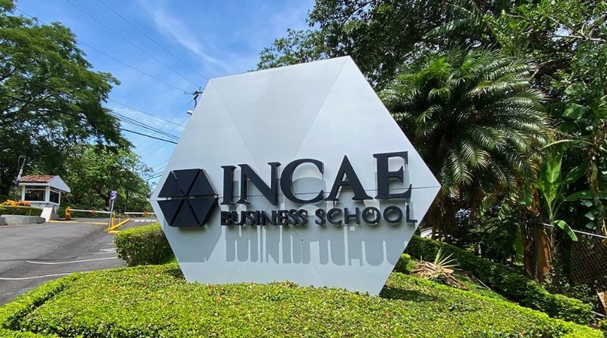 Nicaragua cancela la personalidad jurídica de INCAE, policía desplegada en el campus