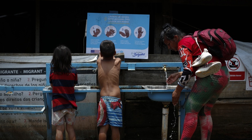 La migración infantil por la selva del Darién crece un 40 % y se encamina a nuevo récord