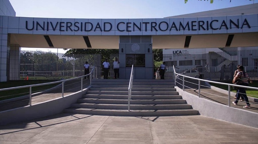 Diputado Wilfredo Navarro amenaza con cerrar a la UCA "no está al día con gobernación"