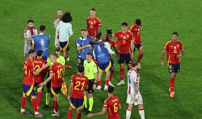 jugadores de espana celebra cuartos de final