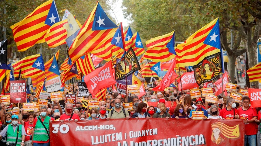 3.000 personas se manifiestan a favor de la independencia de Cataluña