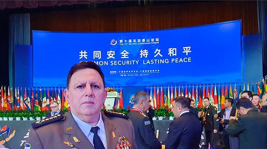 Jefe del ejército, Julio Avilés, cierra filas con el ejército de China para enfrentar a EEUU