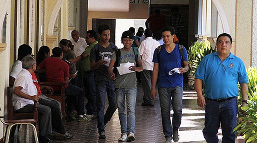 Universitarios de León se declaran en desobediencia estudiantil