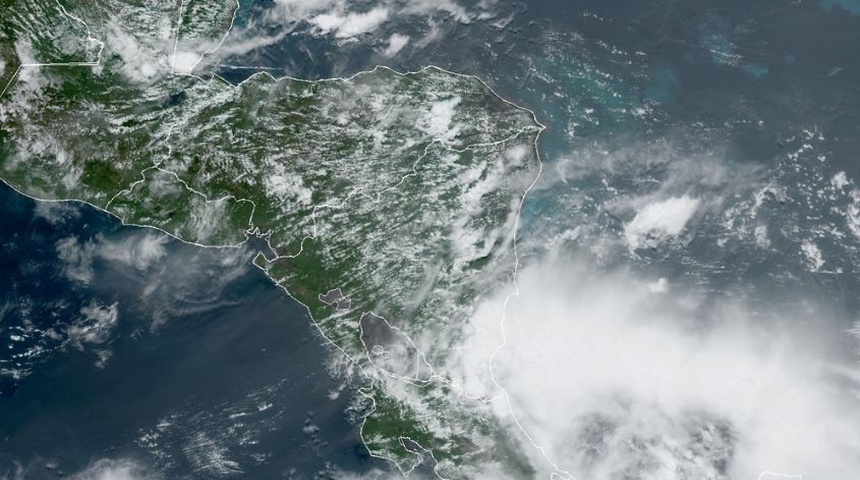 Onda tropical 12 ingresa este martes a Nicaragua, ocasionando lluvias intensas en estos departamentos