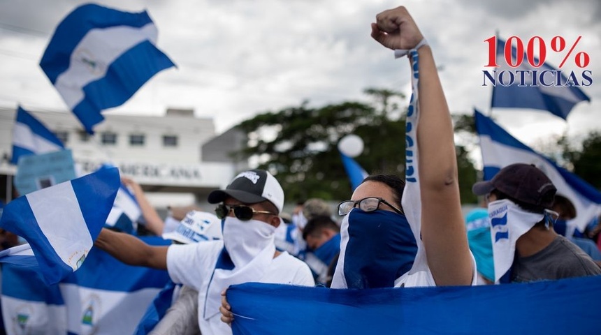 Nicaragüenses responden al llamado de contramarcha azul y blanco