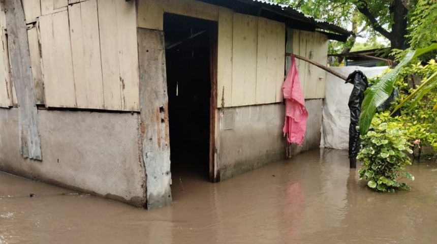 Más de 100 viviendas inundadas tras desborde de río en Tecolostote