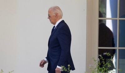 congresistas piden biden renunciar candidatura