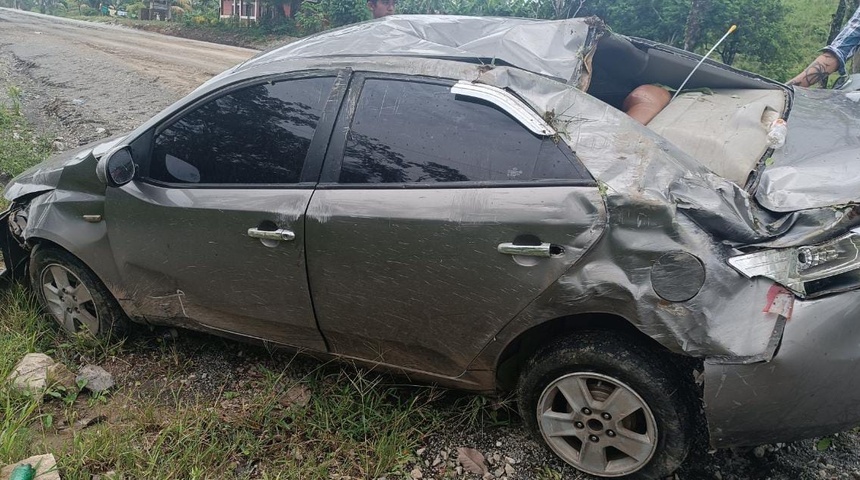 Periodista de Canal 10 Ronald Rodríguez sufre accidente de tránsito