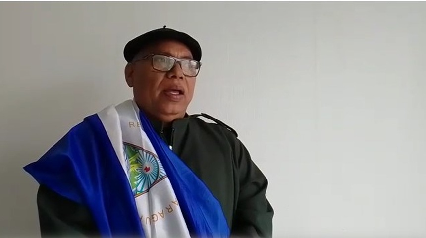 Pastor Henry Otoniel Aguilar se exilia, tras dos años de asedio policial permanente