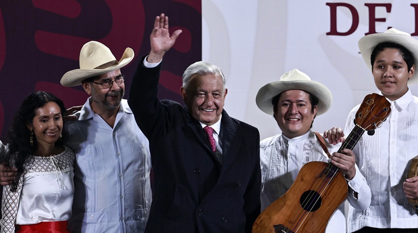 López Obrador se despide con su última conferencia 'mañanera': "Me voy satisfecho"