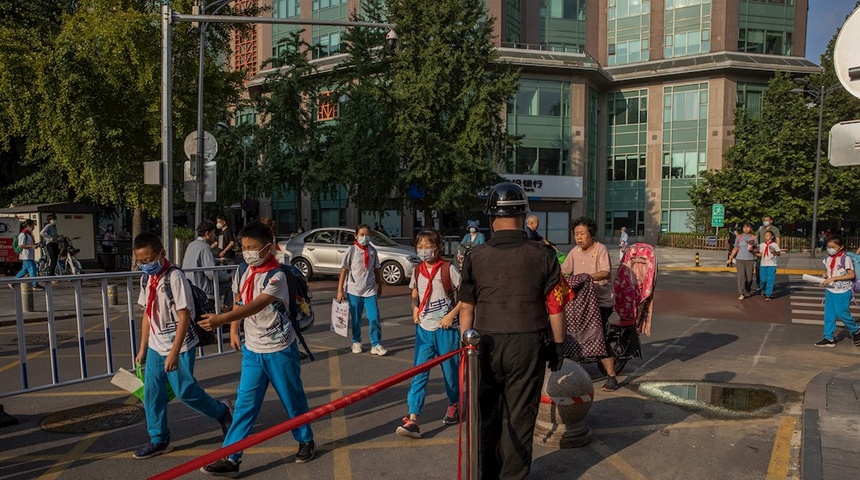 China anuncia que ha vacunado al 91 % de estudiantes de entre 12 y 17 años