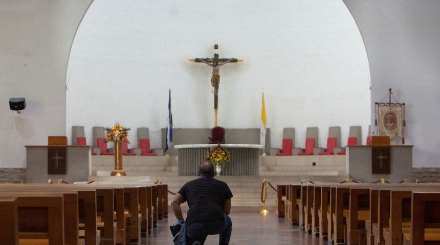 Opositores advierten de más detenciones contra sacerdotes y confiscaciones