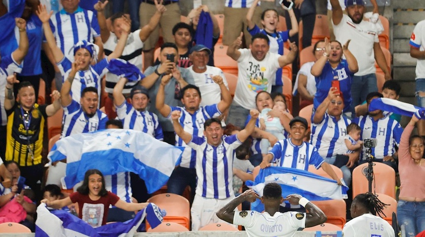 2-3. Honduras derrota a Panamá con un doblete de Quioto y se clasifica a cuartos