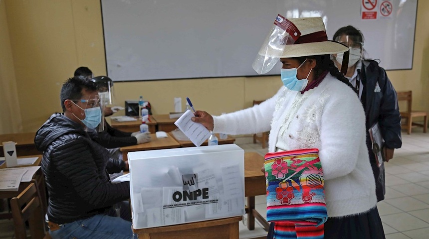 Sondeo da un empate técnico entre Castillo, De Soto, Fujimori y Lescano en Perú