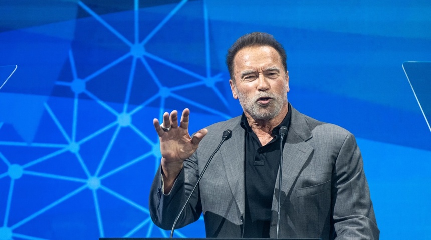 Arnold Schwarzenegger, por un nuevo movimiento medioambiental que impulse las energías limpias