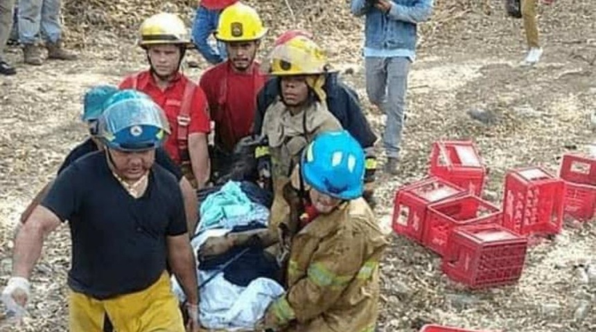 Fallece sexta víctima del fatal accidente entre un rastra de gaseosas, dos motocicletas y una camioneta