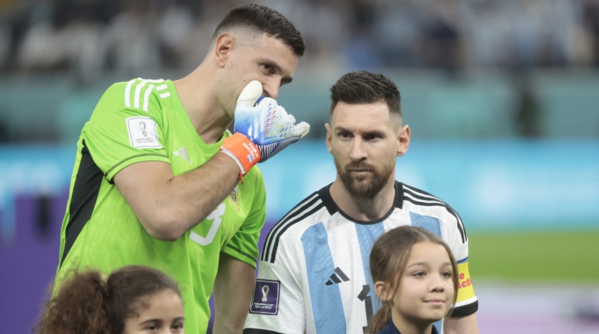 Messi, 'Dibu' y Scaloni celebran el primer aniversario de su triunfo en Qatar 2022