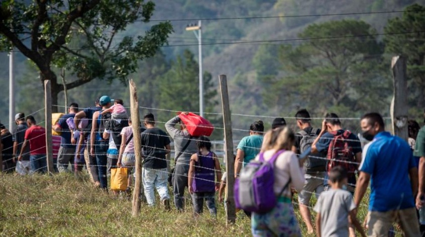 Migrantes venezolanos denuncian que sufren asaltos y agresiones a su paso por Jalapa, Nicaragua