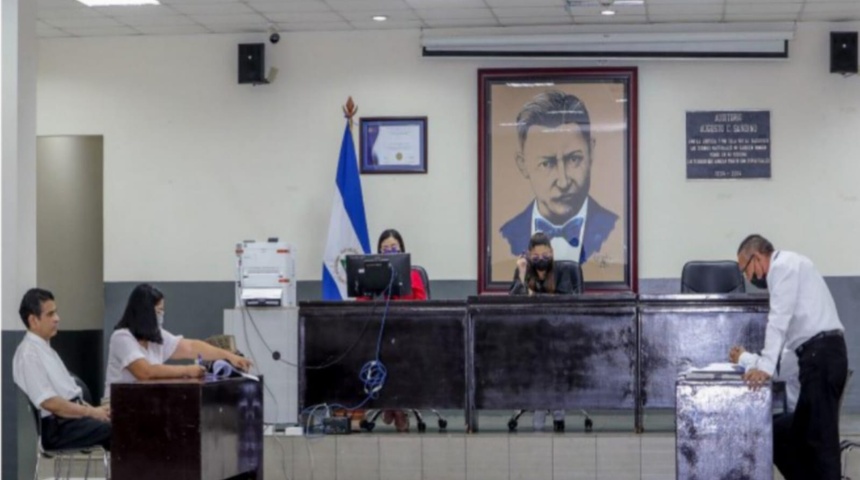 Envían a juicio a Monseñor Rolando Álvarez quien fue llevado a la audiencia inicial en juzgados de Managua