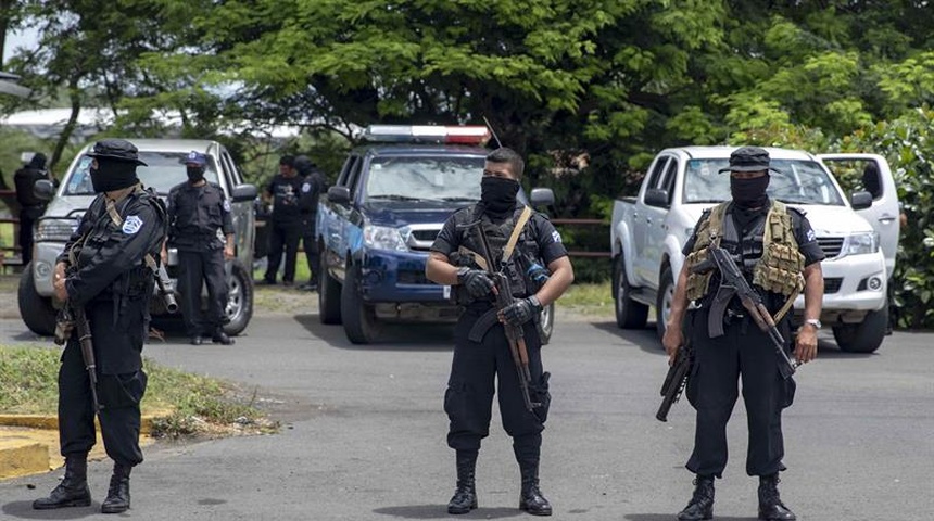 Policía sandinista realiza redadas contra opositores en Jinotepe y Masaya