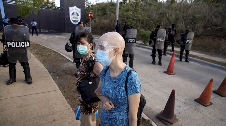 Familiares de opositores detenidos acusan a Ortega de criminal y de violar los DDHH