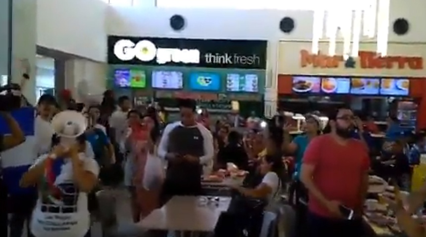 Protestas express en centros comerciales de Managua